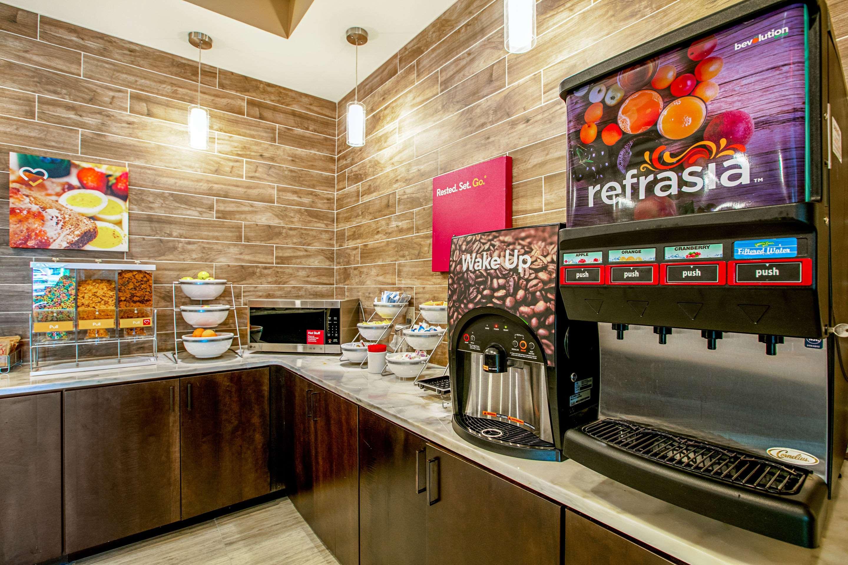 Comfort Suites Fishkill Near Interstate 84 Екстериор снимка