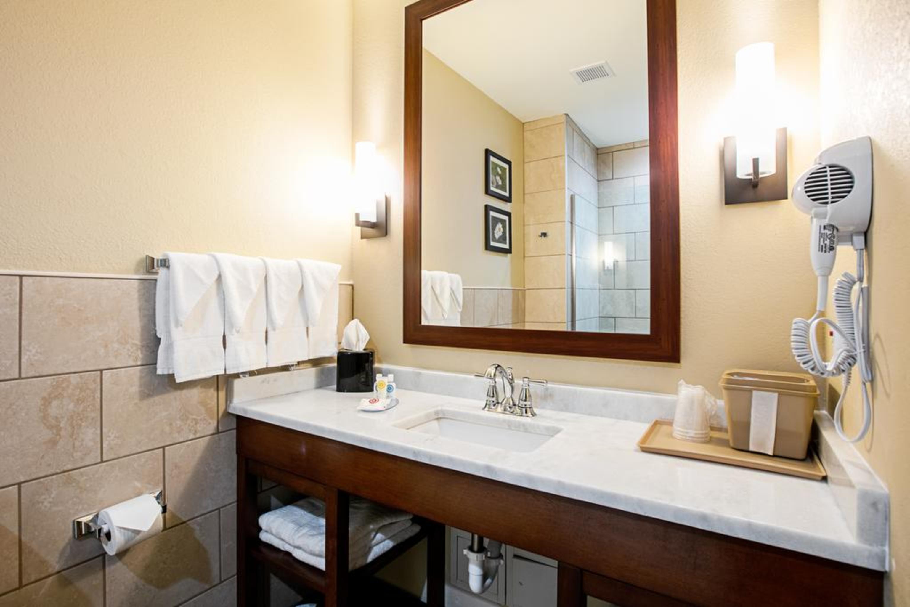 Comfort Suites Fishkill Near Interstate 84 Екстериор снимка